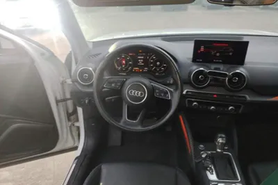 Audi Q2L e-tron