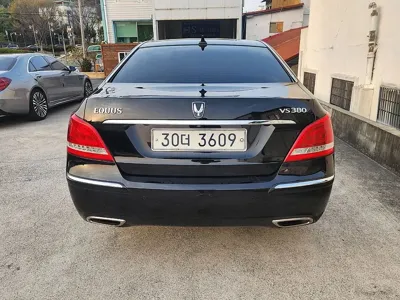 Hyundai Equus
