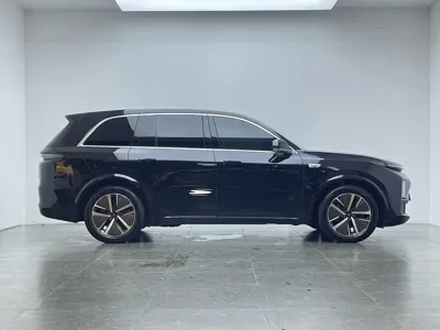 Li Auto Li L8