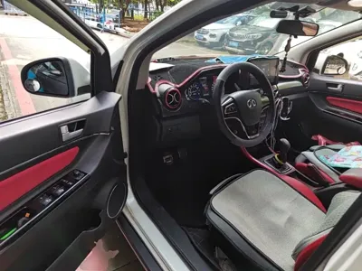 BAIC Senova X25