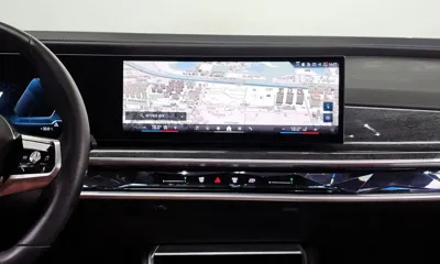 BMW i7