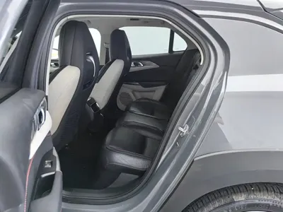 Lynk & Co 02