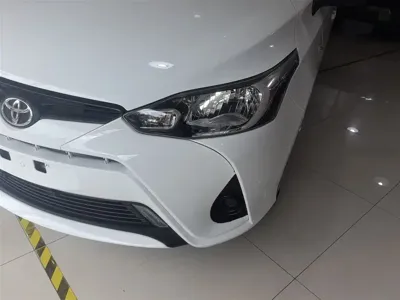 Toyota Yaris L
