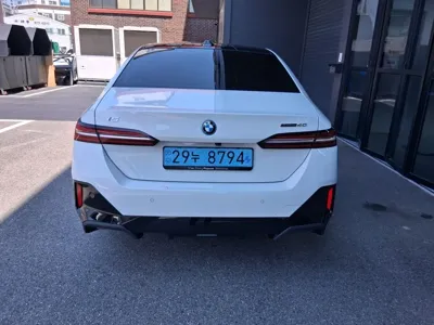 BMW i5