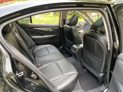 Infiniti Q50L