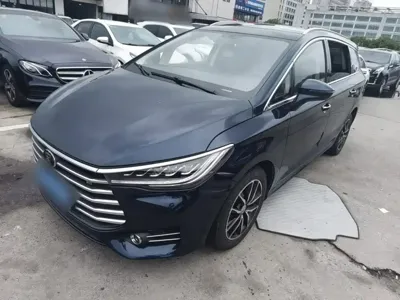 BYD MAX