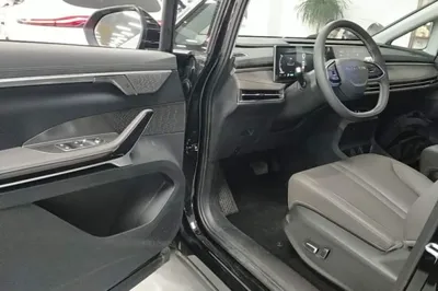SAIC MAXUS Dajia 7