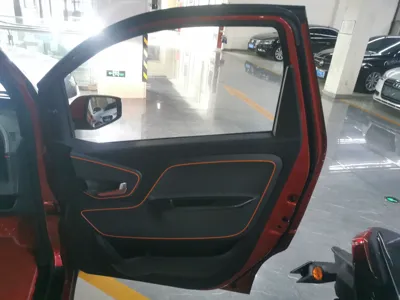 Baojun E100