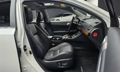 Lexus CT200h