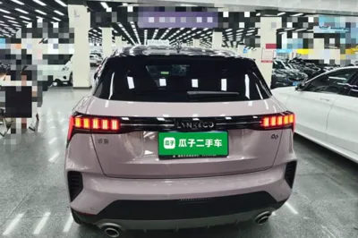 Lynk & Co 06