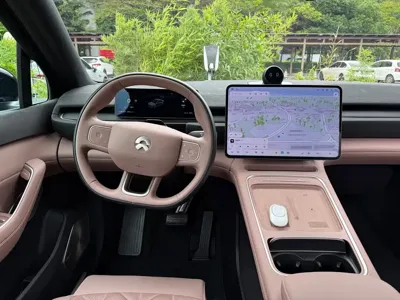 Nio EC6
