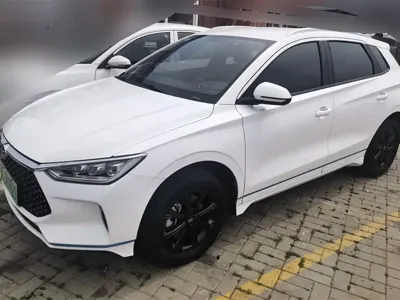 BYD e2