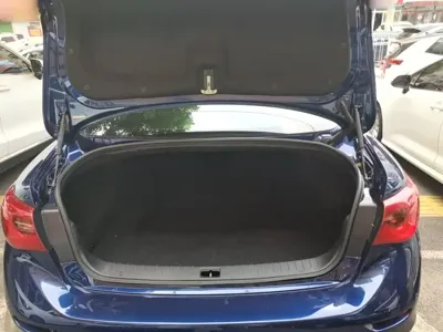 Infiniti Q50L