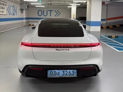 Porsche Taycan