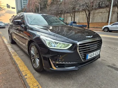 Genesis EQ900