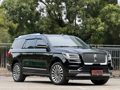 Lincoln Navigator
