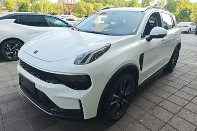 Lynk & Co 01