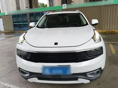 Lynk & Co 01