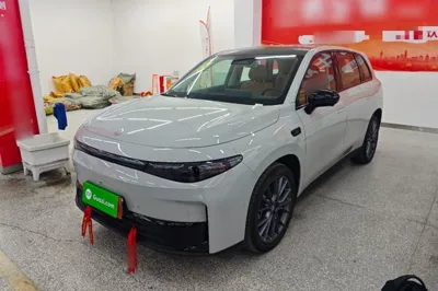 Leapmotor C10