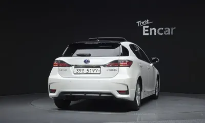 Lexus CT200h