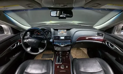 Infiniti M