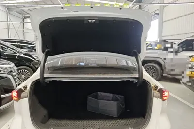 Geely Galaxy L6