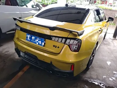 Lynk & Co 03