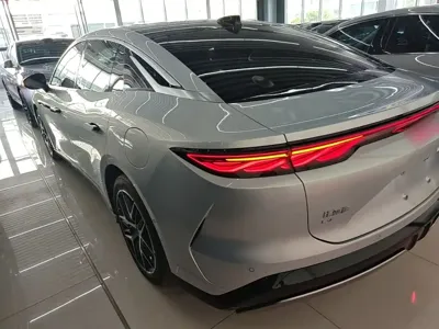 BYD 汉L
