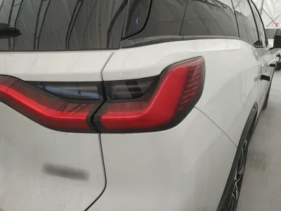 Nio ES8