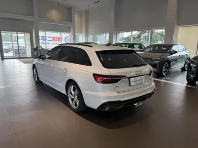 Audi A4 (Import)