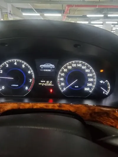Hyundai Equus