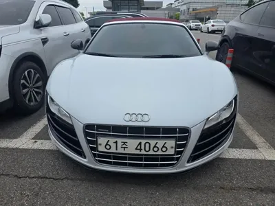 Audi R8