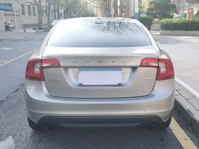 Volvo S60 (Import)