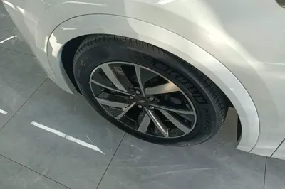 Li Auto L7