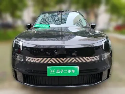 Lynk & Co 领克900