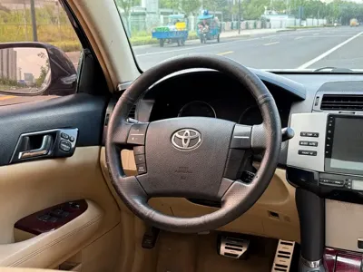 Toyota Reiz