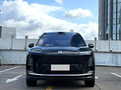 Nio ES8