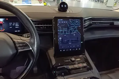 Nio ES8