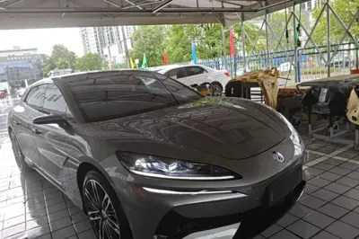 Denza Z9GT