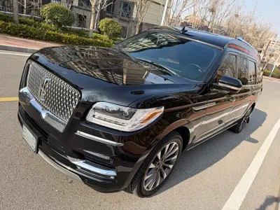 Lincoln Navigator