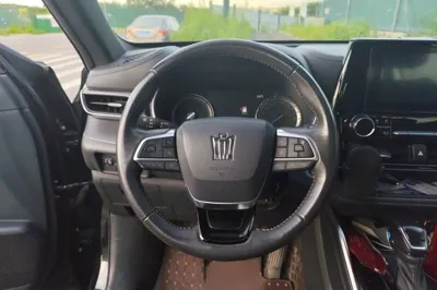Toyota Crown Kluger