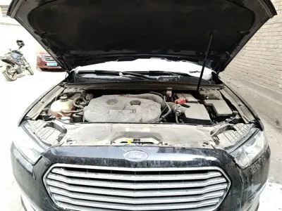 Ford Taurus