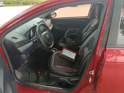 Toyota Yaris L