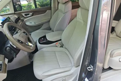 Roewe iMAX8