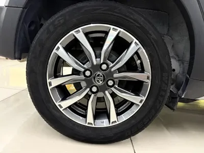 Toyota Yaris L