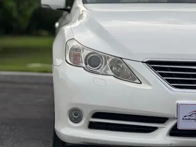 Toyota Reiz