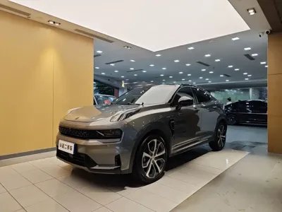 Lynk & Co 05