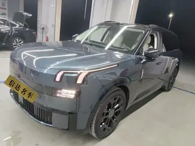 Lynk & Co 领克900