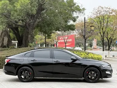 Chevrolet Malibu XL