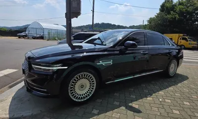 Genesis G90